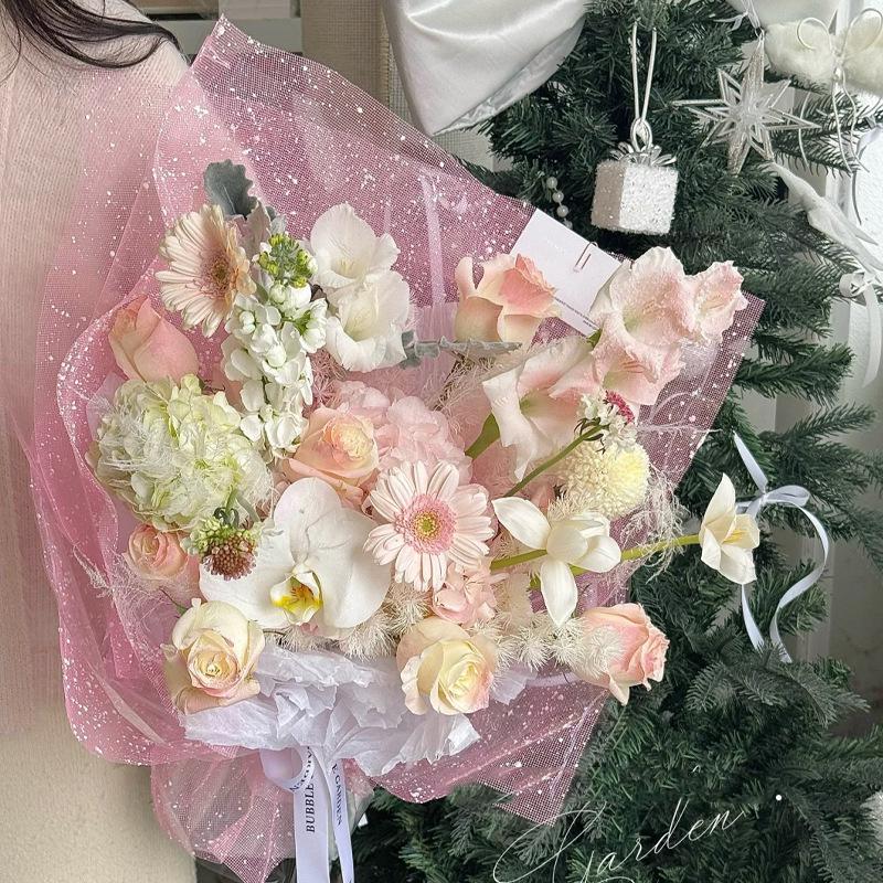 Florist Supply Paper - กระดาษตาข่ายห่อไหมพรมลายเกล็ดหิมะ สำหรับห่อช่อดอกไม้ อุปกรณ์จัดดอกไม้ อุปกรณ์ห่อของขวัญ ของตกแต่งงานแต่งงาน งานวันเกิด