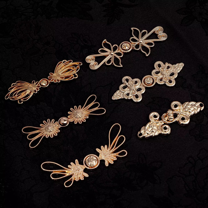 5pcs Retro โลหะปุ่มเสื้อสเวตเต - Flower Frog Pin บทวิจารณ์และราคา